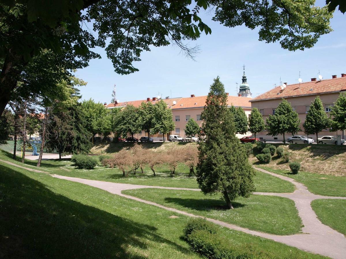 Albert Home Karlovac Eksteriør billede