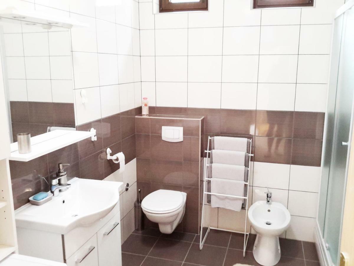 Albert Home Karlovac Eksteriør billede